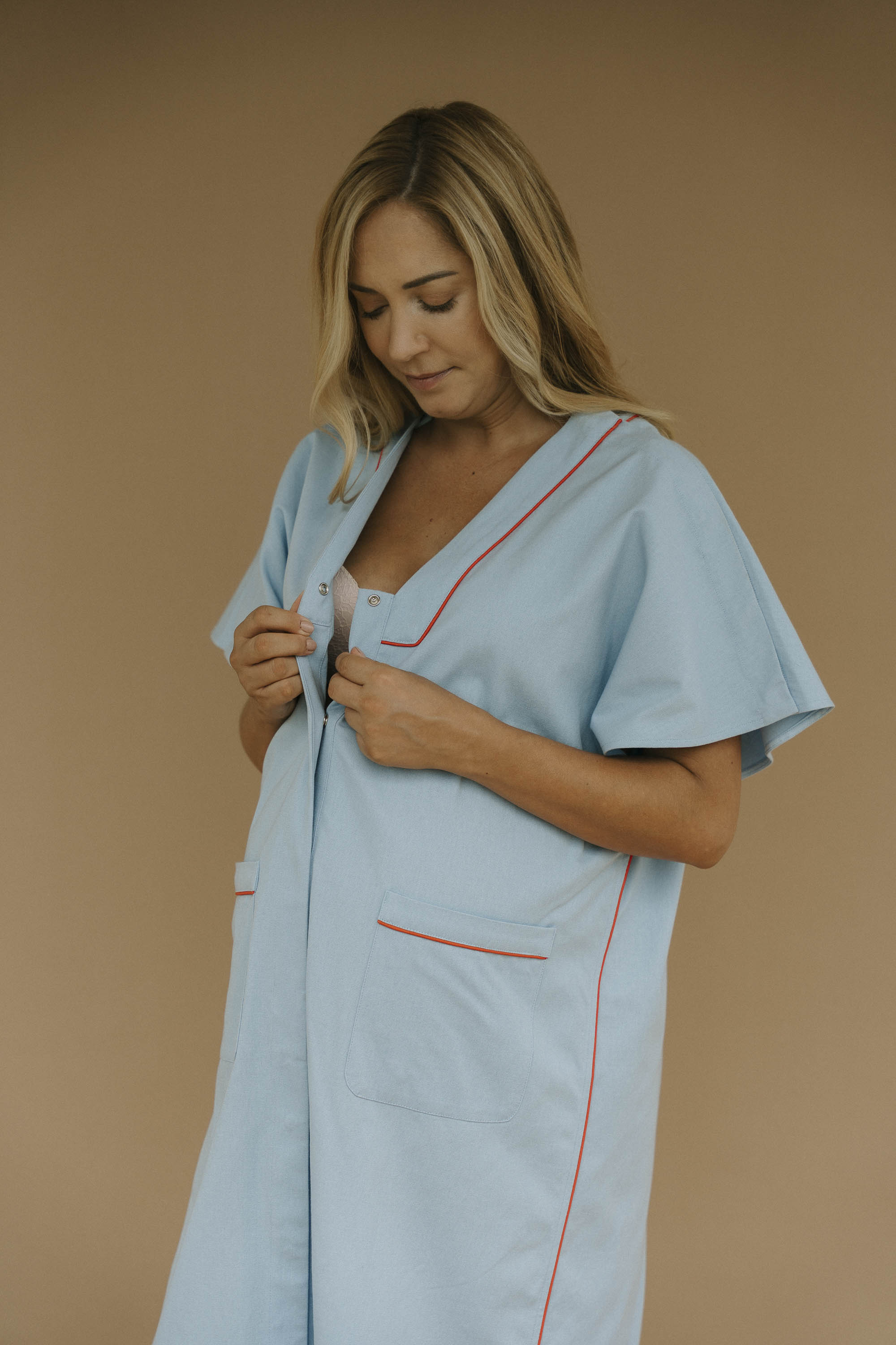 Women's Maternity Gowns 